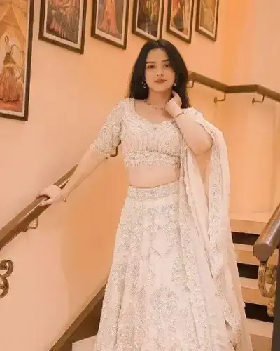 Escort Mewat